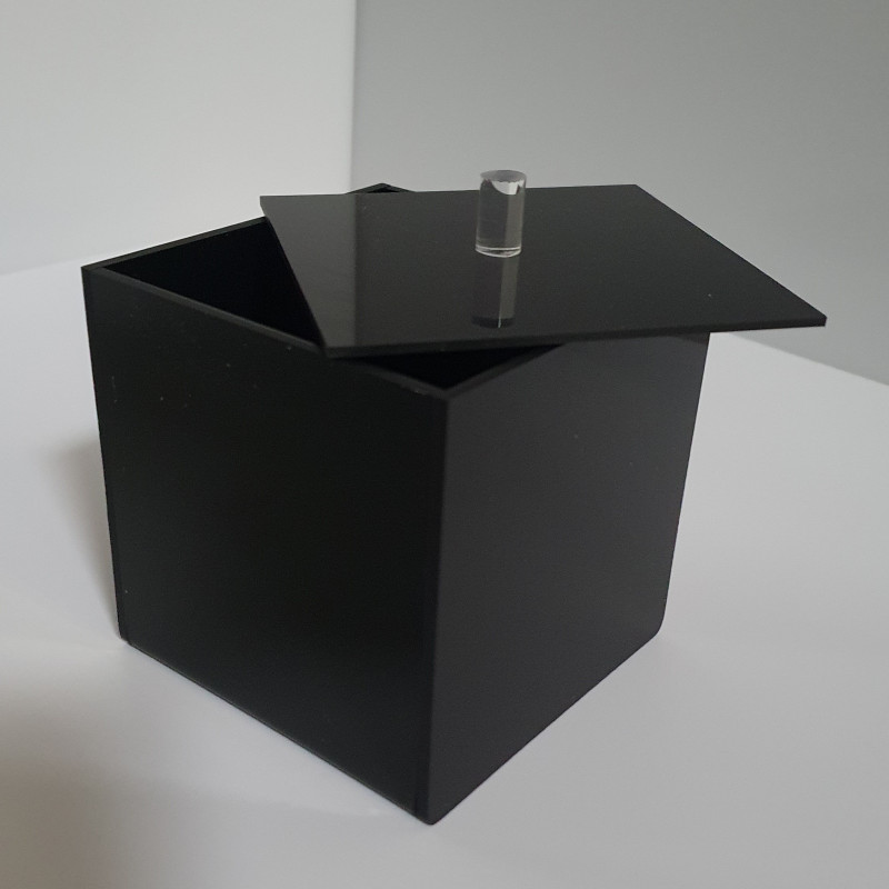 Boîtes de rangement avec couvercle noir